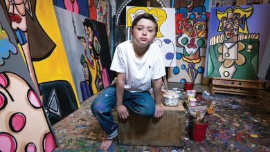صورة طفل إسباني ينافس كبار الفنانين بموهبة استثنائية